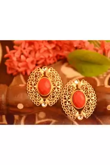 Designer Onyx Stone Gold Plated Golden Kundan Stones Stud Earrings