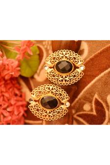 Designer Onyx Stone Gold Plated Golden Kundan Stones Stud Earrings