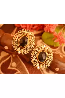 Designer Onyx Stone Gold Plated Golden Kundan Stones Stud Earrings