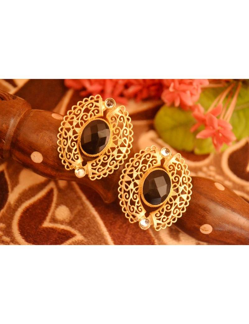 Designer Onyx Stone Gold Plated Golden Kundan Stones Stud Earrings