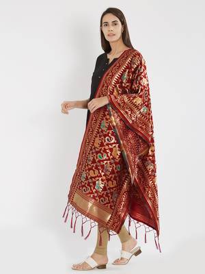 Red woven Banarasi Silk Dupatta for Women 2