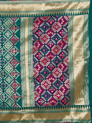 Green woven Banarasi Silk Dupatta for Women 5