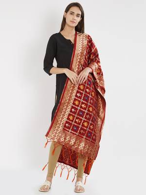 Red woven Banarasi Silk Dupatta for Women 2