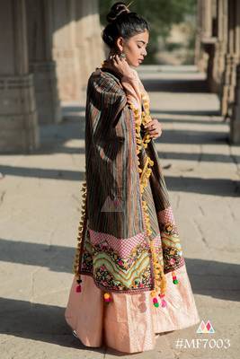 Temple Embroidered Panel Linen Festive Dupatta 1
