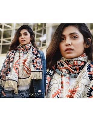 Cream African Motif Woollen Embroidered Muffler 2