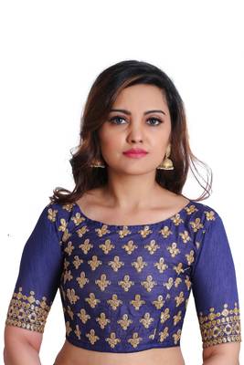 Navy Georgette Embroidered saree with unstitch blouse 4