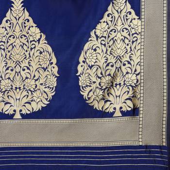 Navy blue woven cotton silk saree with blouse 4