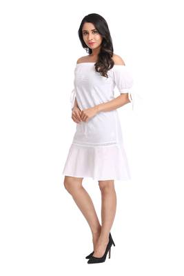 White Embroidered Cotton Chikankari Kurti 3