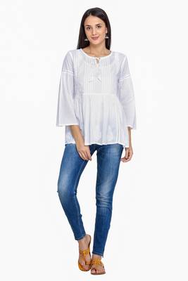 White Embroidered Cotton Chikankari Kurti  1