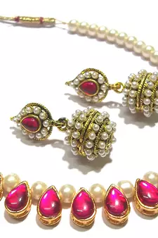 Dark Pink Kundan Pearl Gota Necklace Set