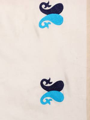 Off white embroidered silk blend saree with blouse 3