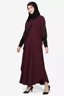 Nazneen Patch Contrast Cuff Wine Kaftan Abaya