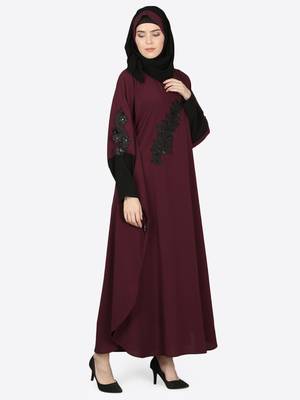 Nazneen Patch Contrast Cuff Wine Kaftan Abaya 3