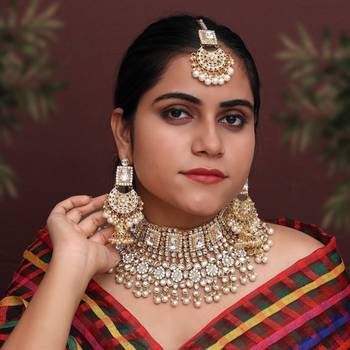 White Necklace Sets 1