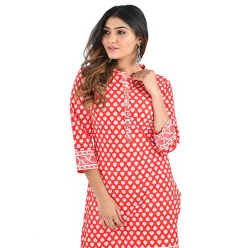 Red printed cotton kurti 4