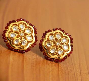 Red Ruby       Studs 2