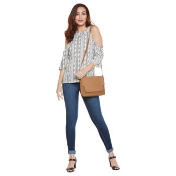 Off white plain viscose party tops 4