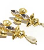 White pearl earrings