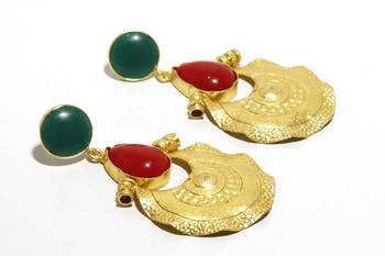Red pearl earrings 1