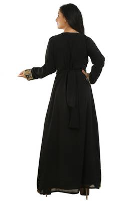 Black Georgette Embroidered Zari Work Islamic Kaftans 4