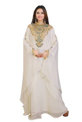Cream Georgette Embroidered Zari Work Islamic Kaftans 1