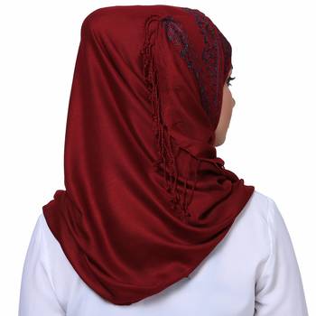 Viscose Red embroidered hijab 4