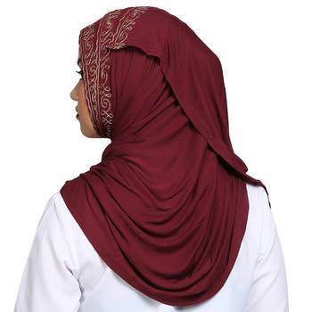 Viscose Red embroidered hijab 2