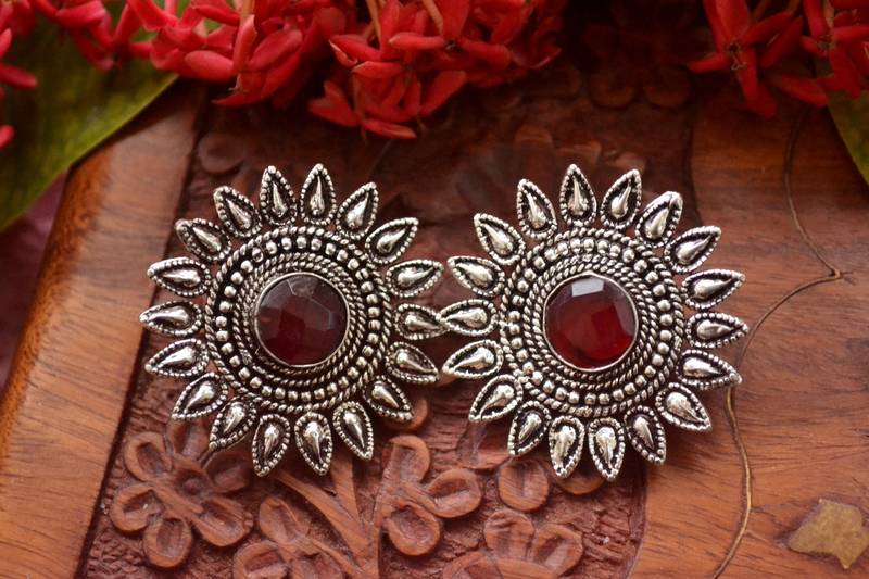 Designer Onyx Stone Silver Plated Oxidised Floral Studs Earrings