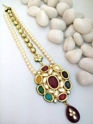 Multicolor Navratan Maang Tikka 2