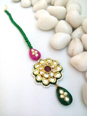 Green Emerald Kundan Maang Tikka 1
