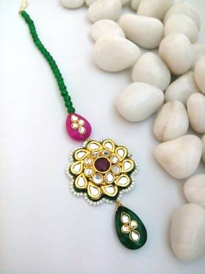 Green Emerald Kundan Maang Tikka 2