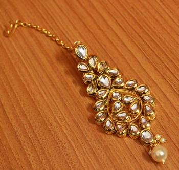 White Pearl Maang Tikka 1