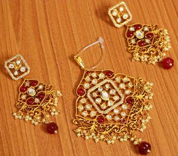Red Pearl Pendants 1