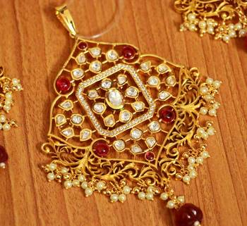 Red Pearl Pendants 2