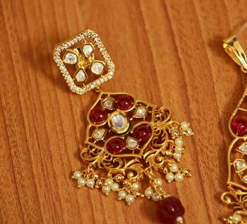 Red Pearl Pendants 3