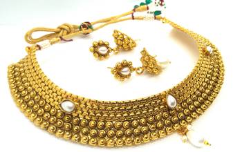 White agate south indian jewellery 2
