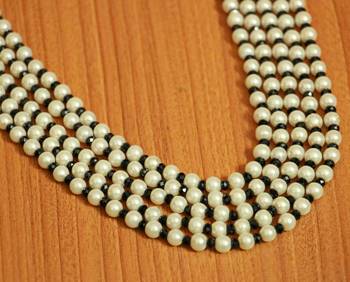 White Pearl Necklaces 2