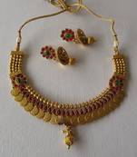 Golden Choker Style Ginni Design Necklace Set in Beads