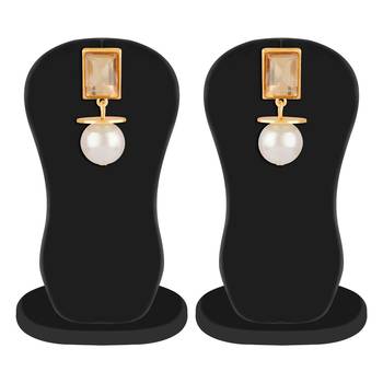Gold Earrings 3