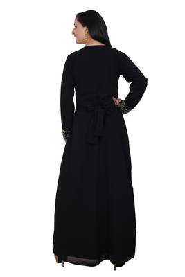 Black Georgette Embroidered Stone Work Islamic Kaftan 3