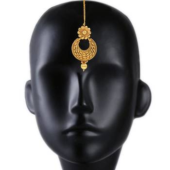 Gold cubic zirconia maang-tikka 2