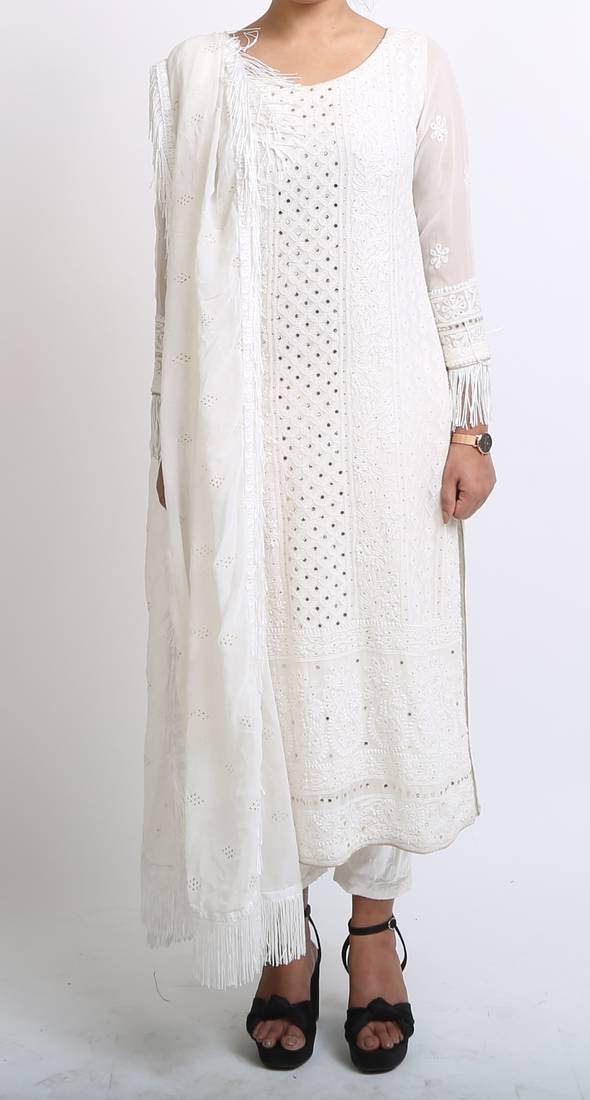 White lucknowi kurti and cigarette pants