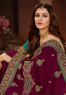 Maroon Embroidered Silk Blend Saree With Blouse 2