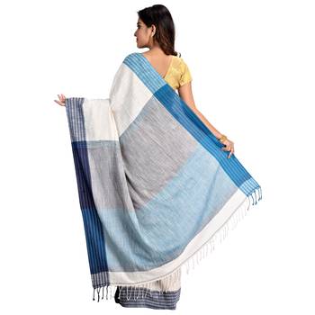 Off white hand woven cotton saree with blouse 3