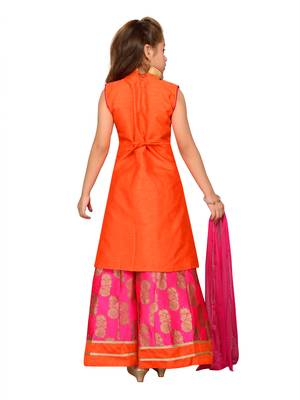 Dark-Pink Embroidered Art Silk Stitched Lehenga 3