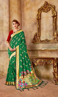 Green woven banarasi saree with blouse 1