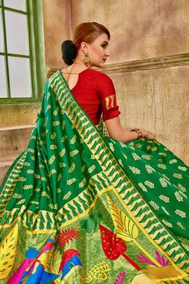 Green woven banarasi saree with blouse 4