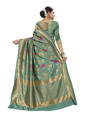 Green woven banarasi saree with blouse 4