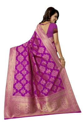 Pink silk blend saree with blouse 3