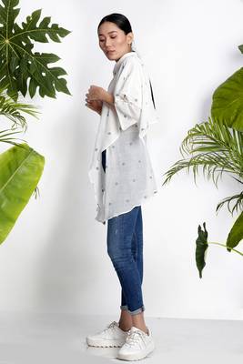 White Handwoven Kurta With Side Collar 2